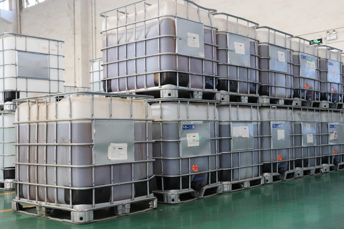 TG สูง เหมาะสําหรับการหล่อลอกระจกเหลว Epoxy Resin เครื่องปรับปรุงไฟฟ้า