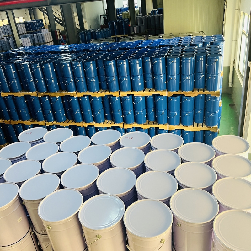 140°C จุดจุดจุดไฟ การรักษาความแข็ง Epoxy Resin Insulation LE-8516/LH-8516 สารปลดผง