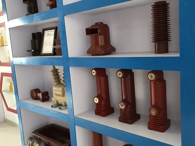 ธ อร์อีโป็กซี่กันเพลิงสําหรับการกันไฟฟ้า 10-1100KV ด้วย TG สูง (70-125 °C) และกระบวนการ APG & Casting