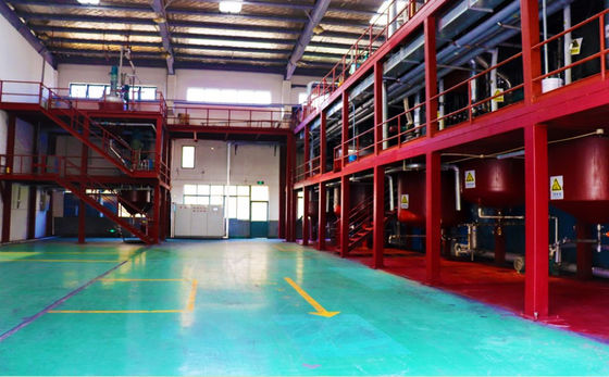 อุณหภูมิห้อง อุณหภูมิการบํารุง อุณหภูมิการบํารุง สารพัดลื่น Epoxy Resin For Einecs No. 210-898-8 ในจํานวนมาก