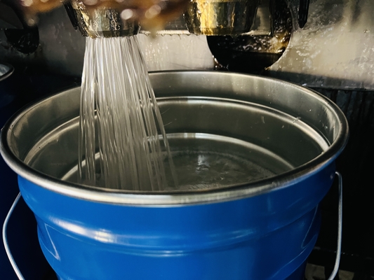 สารสกัดน้ําเหลว Epoxy Resin with High Impact Resistance อายุการใช้งาน 1-2 ปี
